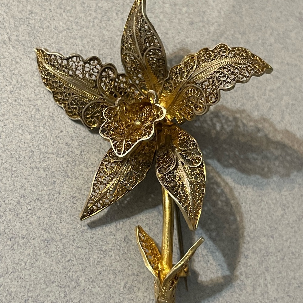 Ornate Gold Filigree Floral Pin from Portugal , rare find.
